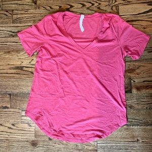 Lulu lemon tee